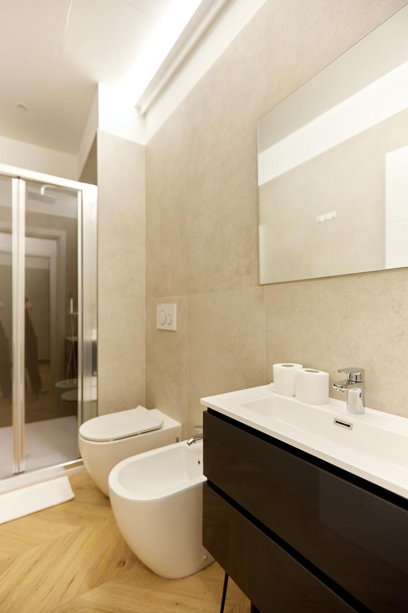 Duomo Imperial Suits - Modern And Comfortable Mailand Exterior foto